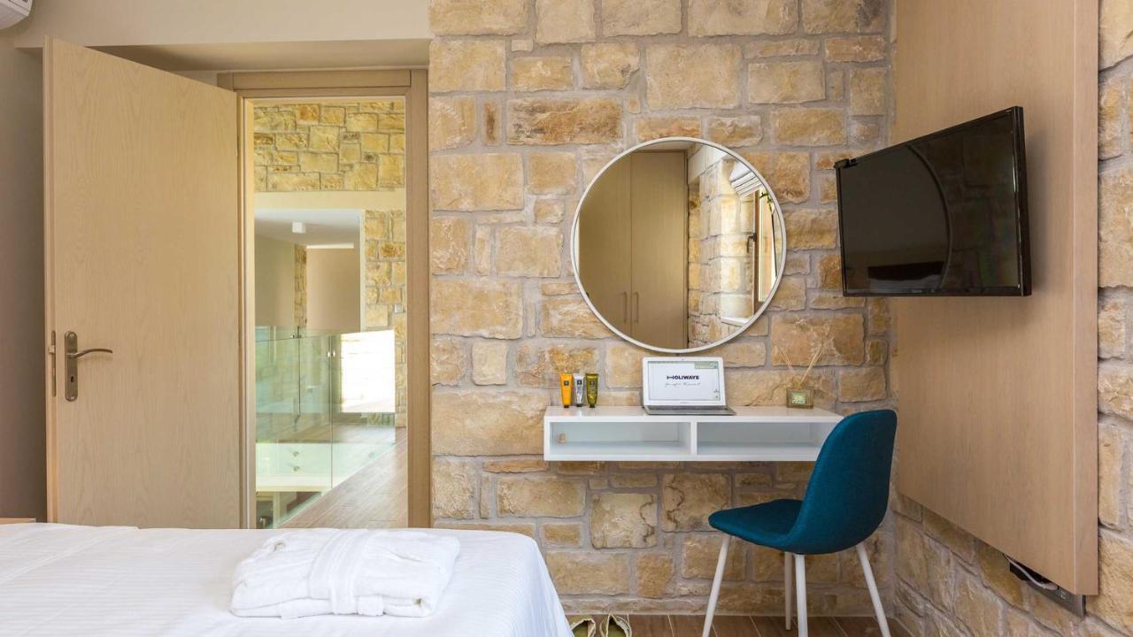 Villa Emilia I Luxury, Amazing Seaview, Next To The Town Kíssamos Dış mekan fotoğraf